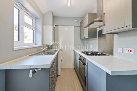 3 bedroom Semi-detached house for sale in Hythe Road, Willesborough, Ashford, TN24