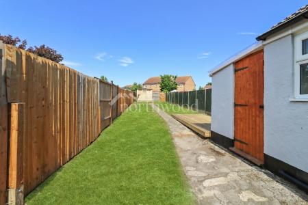 3 bedroom Semi-detached house for sale in Hythe Road, Willesborough, Ashford, TN24