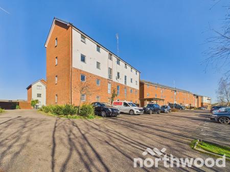 2 bedroom Flat for sale in Billington Grove, South Willesborough, Ashford, TN24