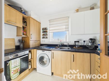 2 bedroom Flat for sale in Billington Grove, South Willesborough, Ashford, TN24