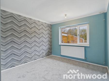2 bedroom Bungalow for sale in Bybrook Road, Kennington, Ashford, TN24