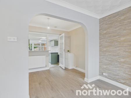 2 bedroom Bungalow for sale in Bybrook Road, Kennington, Ashford, TN24
