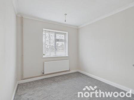 2 bedroom Bungalow for sale in Bybrook Road, Kennington, Ashford, TN24