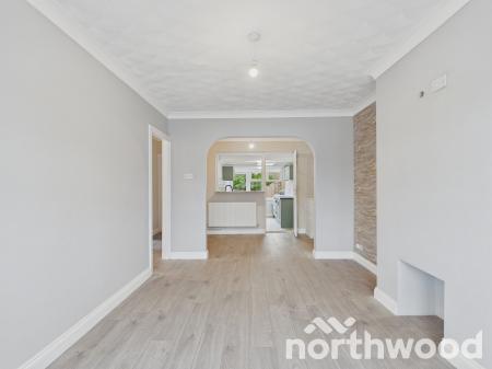 2 bedroom Bungalow for sale in Bybrook Road, Kennington, Ashford, TN24