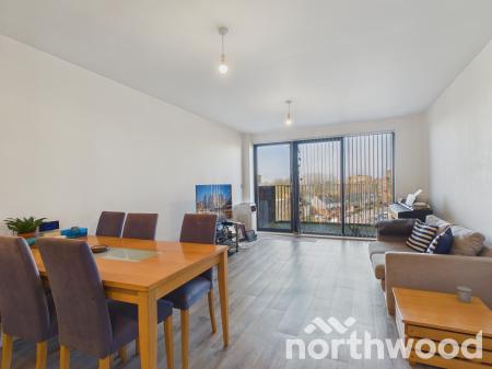 2 bedroom Apartment for sale in George Street, Town Centre, Ashford, TN23