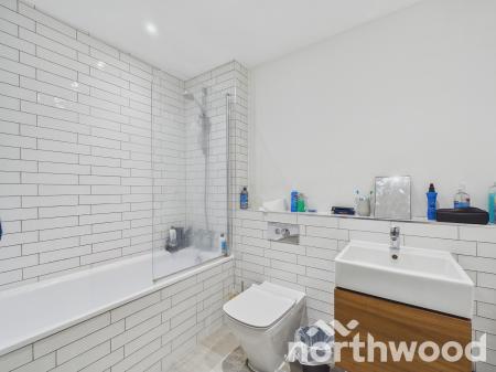 2 bedroom Apartment for sale in George Street, Town Centre, Ashford, TN23