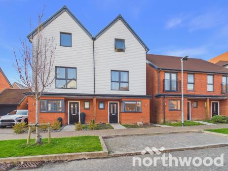 3 bedroom Town house for sale in Woodland Rise, Chilmington Green, Ashford, TN23