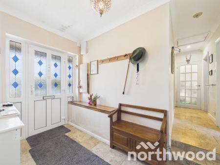 2 bedroom Bungalow for sale in Hornash Lane, Shadoxhurst, TN26