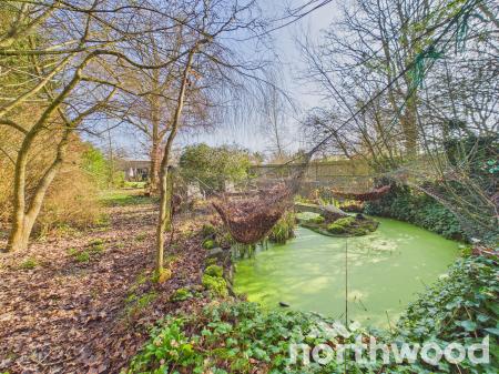 2 bedroom Bungalow for sale in Hornash Lane, Shadoxhurst, TN26