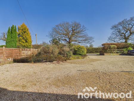 2 bedroom Bungalow for sale in Hornash Lane, Shadoxhurst, TN26