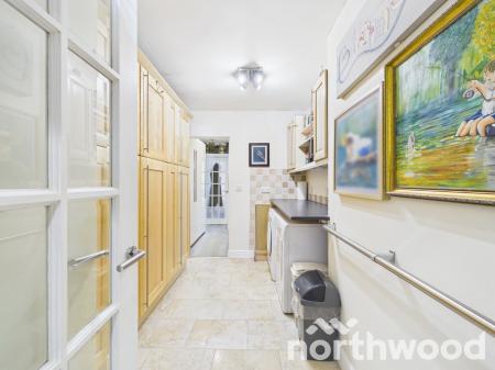 2 bedroom Bungalow for sale in Hornash Lane, Shadoxhurst, TN26