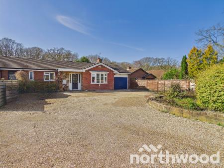 2 bedroom Bungalow for sale in Hornash Lane, Shadoxhurst, TN26