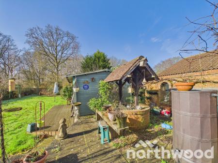 2 bedroom Bungalow for sale in Hornash Lane, Shadoxhurst, TN26