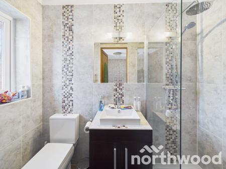 2 bedroom Bungalow for sale in Hornash Lane, Shadoxhurst, TN26