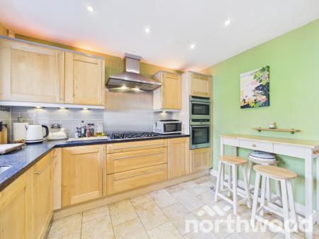 2 bedroom Bungalow for sale in Hornash Lane, Shadoxhurst, TN26