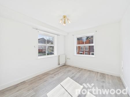 2 bedroom Flat for sale in Hurst Road, Kennington, Ashford, TN24
