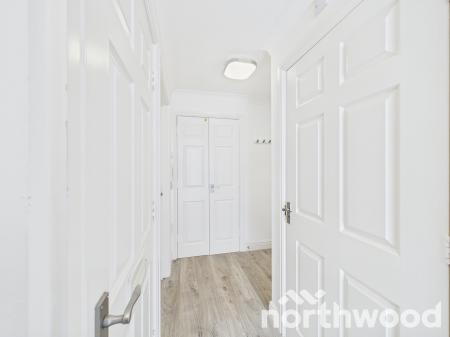2 bedroom Flat for sale in Hurst Road, Kennington, Ashford, TN24