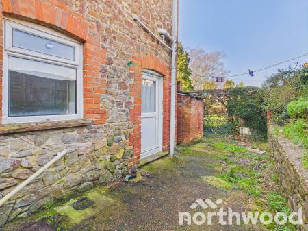 2 bedroom Terraced House for sale in The Street, Newington, Folkestone, CT18