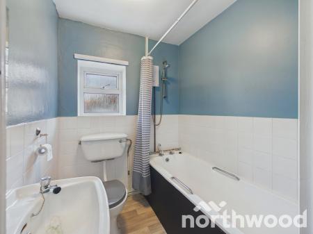 2 bedroom Terraced House for sale in The Street, Newington, Folkestone, CT18