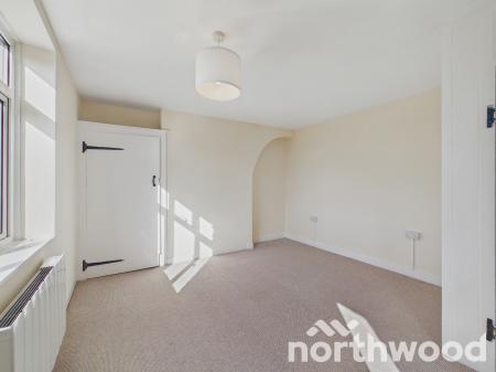 2 bedroom Terraced House for sale in The Street, Newington, Folkestone, CT18