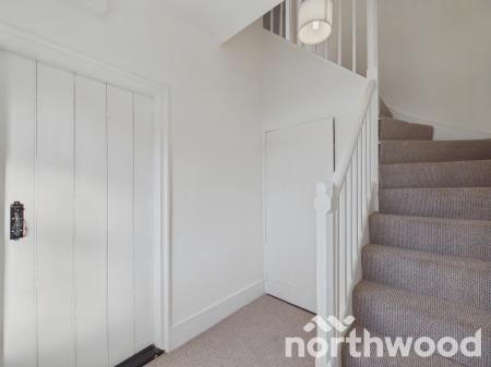 2 bedroom Terraced House for sale in The Street, Newington, Folkestone, CT18