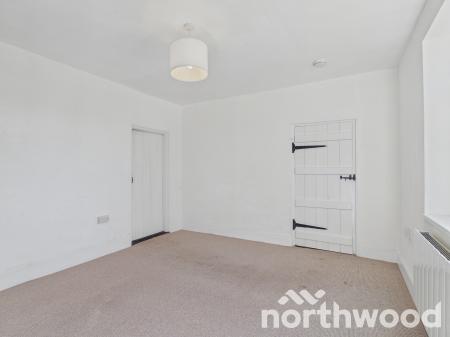 2 bedroom Terraced House for sale in The Street, Newington, Folkestone, CT18