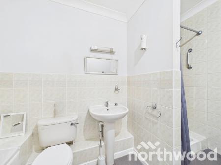 2 bedroom Flat for sale in Loudon Court Loudon Way, Ashford, Ashford, TN23