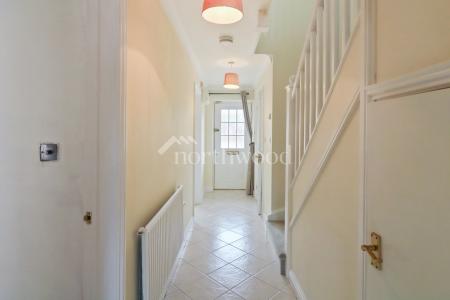 4 bedroom Semi-detached house to let in Bishopswood, Park Farm, Ashford, TN23