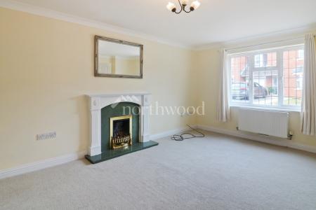 4 bedroom Semi-detached house to let in Bishopswood, Park Farm, Ashford, TN23