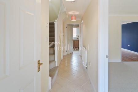 4 bedroom Semi-detached house to let in Bishopswood, Park Farm, Ashford, TN23