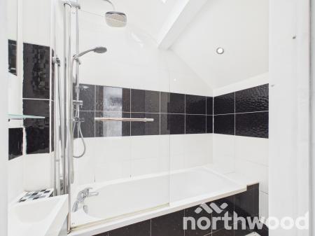 2 bedroom Terraced House to let in Osborne Road, Willesborough, Ashford, TN24