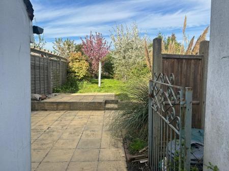 2 bedroom Terraced House to let in Osborne Road, Willesborough, Ashford, TN24