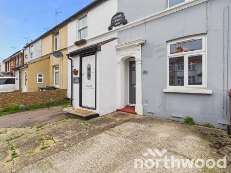 2 bedroom Terraced House to let in Osborne Road, Willesborough, Ashford, TN24