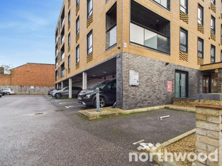 1 bedroom Flat to let in Victoria Crescent, Victoria Way, Ashford, TN23