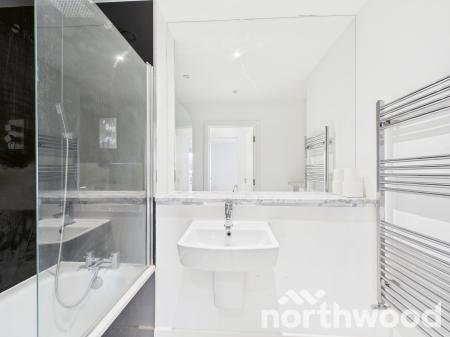 1 bedroom Flat to let in Victoria Crescent, Victoria Way, Ashford, TN23