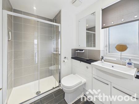 4 bedroom Town house for sale in Pavilion View, Ashford, Ashford, TN23