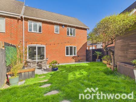 3 bedroom End of terrace house for sale in Imperial Way, Singleton, Ashford, TN23