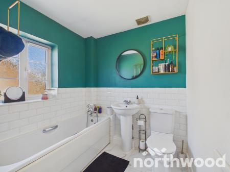 3 bedroom End of terrace house for sale in Imperial Way, Singleton, Ashford, TN23