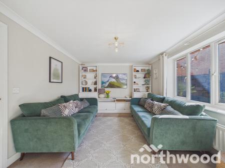 3 bedroom End of terrace house for sale in Imperial Way, Singleton, Ashford, TN23