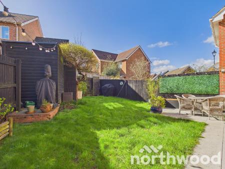 3 bedroom End of terrace house for sale in Imperial Way, Singleton, Ashford, TN23