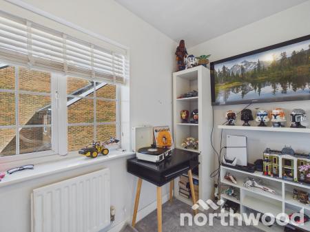 3 bedroom End of terrace house for sale in Imperial Way, Singleton, Ashford, TN23