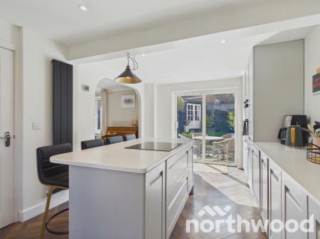 3 bedroom End of terrace house for sale in Imperial Way, Singleton, Ashford, TN23