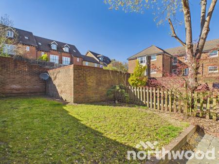 3 bedroom Semi-detached house to let in Running Foxes Lane, Singleton, Ashford, TN23