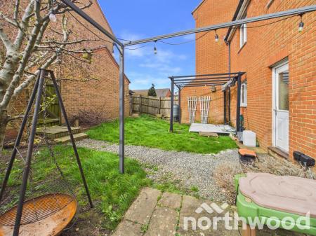 3 bedroom Terraced House for sale in Tunbridge Way, Ashford, TN23