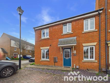 3 bedroom Terraced House for sale in Tunbridge Way, Ashford, TN23