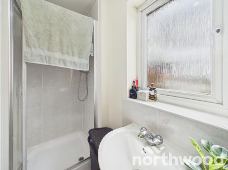3 bedroom Terraced House for sale in Tunbridge Way, Ashford, TN23