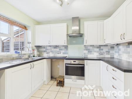 3 bedroom Semi-detached house to let in Bishopswood, Ashford, Ashford, TN23