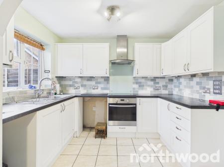 3 bedroom Semi-detached house to let in Bishopswood, Ashford, Ashford, TN23