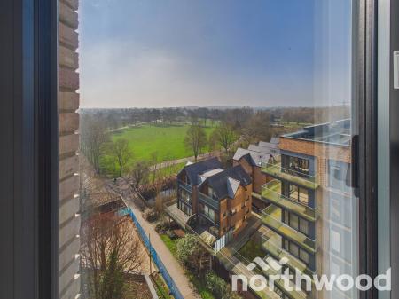 3 bedroom Apartment for sale in Victoria Road, Town Centre, Ashford, TN23