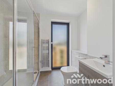 3 bedroom Penthouse for sale in Victoria Road, Town Centre, Ashford, TN23